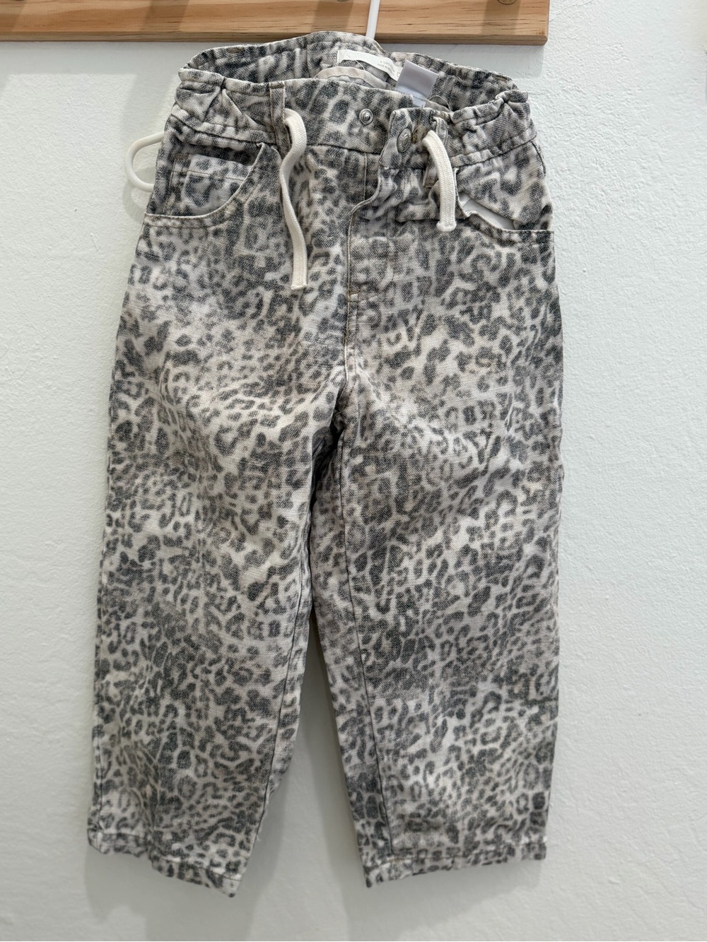 Zara Gray & White Leopard-Print Kids Jogger Jeans